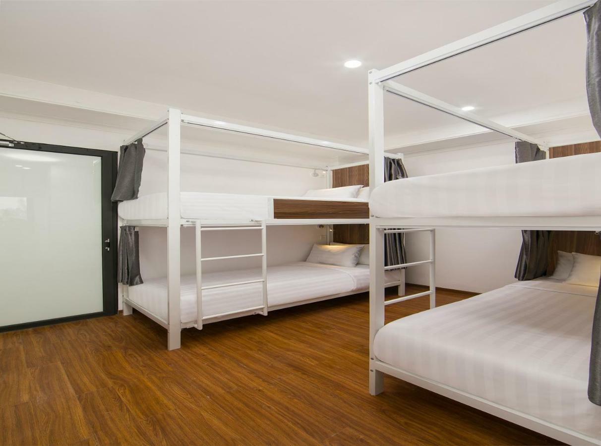 Hanoi Backpackersuite Hostel Buitenkant foto