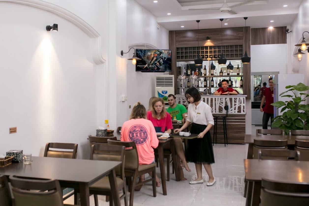 Hanoi Backpackersuite Hostel Buitenkant foto