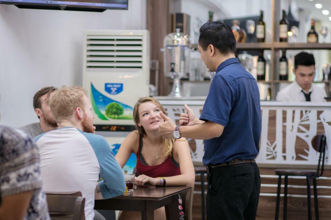 Hanoi Backpackersuite Hostel Buitenkant foto