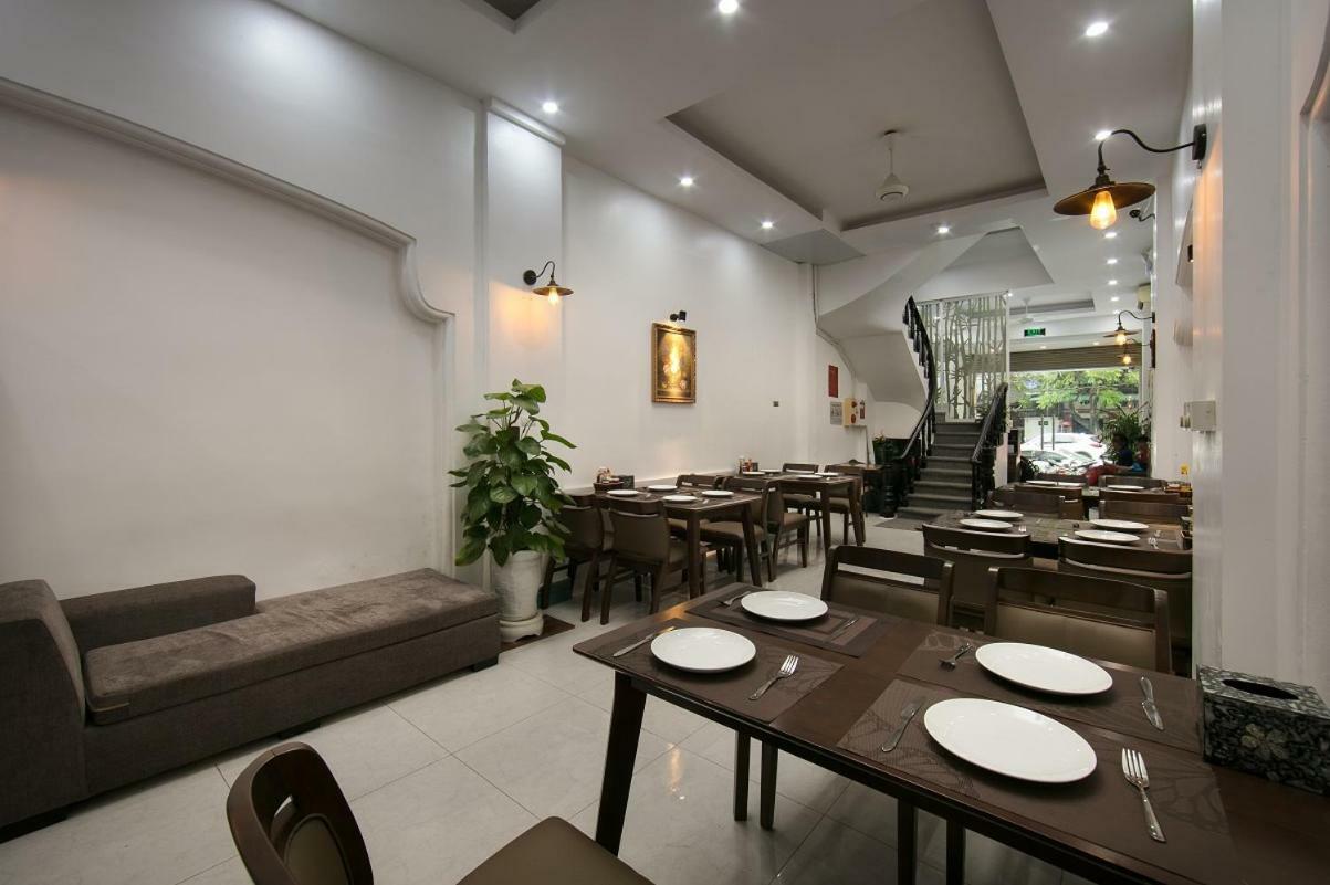 Hanoi Backpackersuite Hostel Buitenkant foto